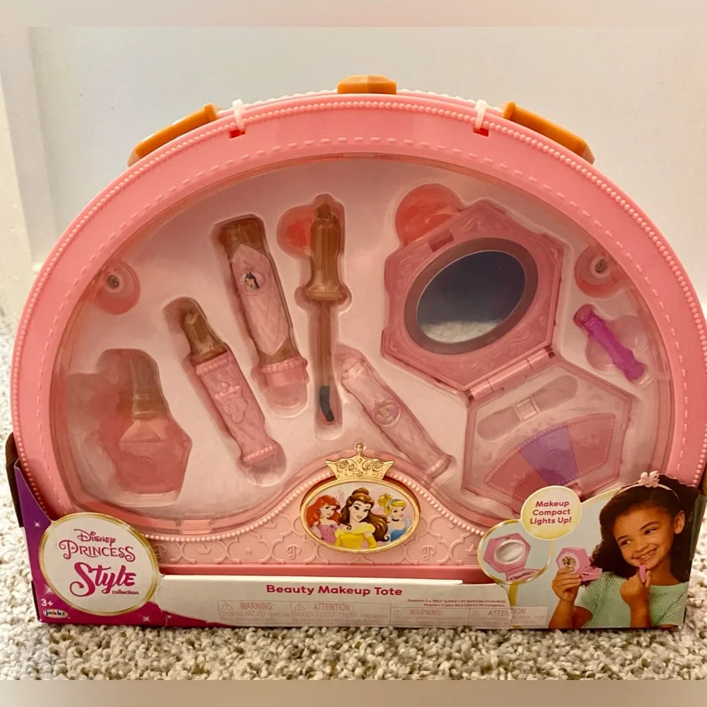 Disney Princess Beauty Makeup tote - Picture 1 of 2